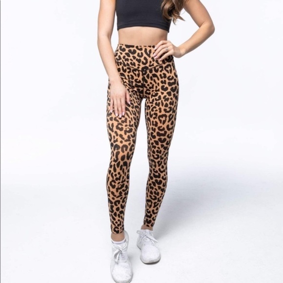 Balance Athletica Kingdom Leopard Leggings Size M - Picture 3 of 8
